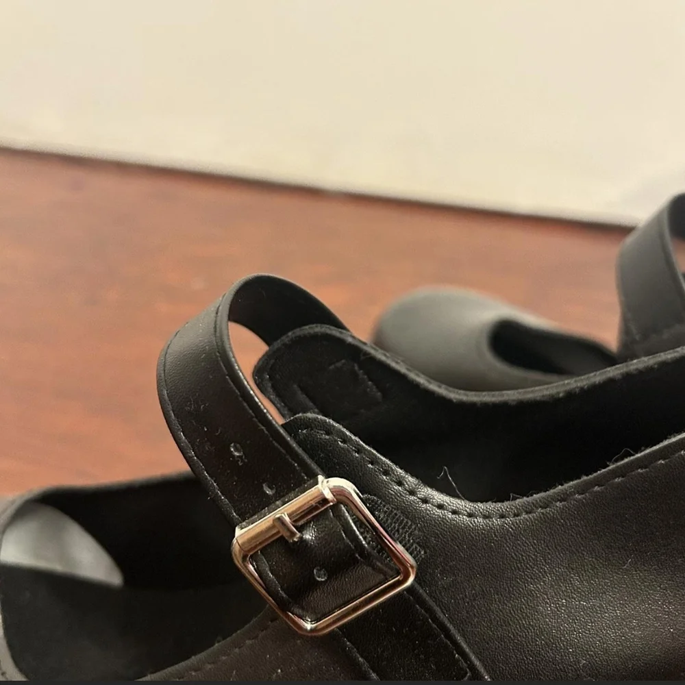 Black Platform Mary Jane Shoes - Picture 4 of 5